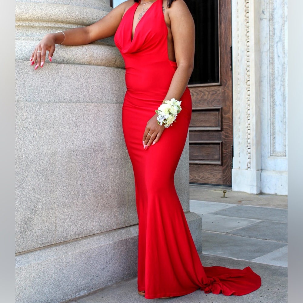 Red Fishtail Halter Top Mid back dress.